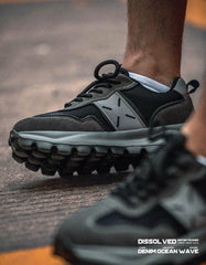 AIR SHUBUSA DISSOL Sneakers