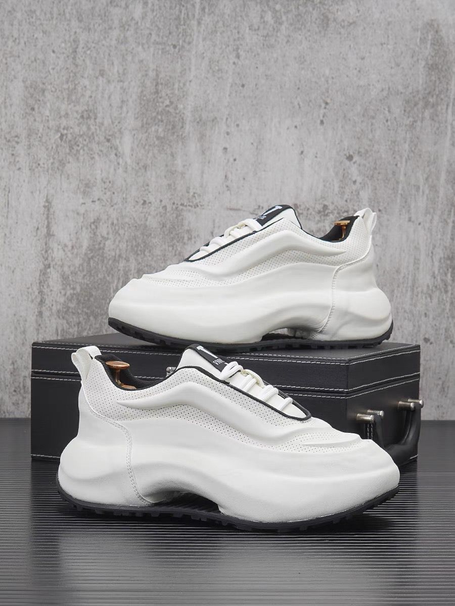 Sporty Running Shoes